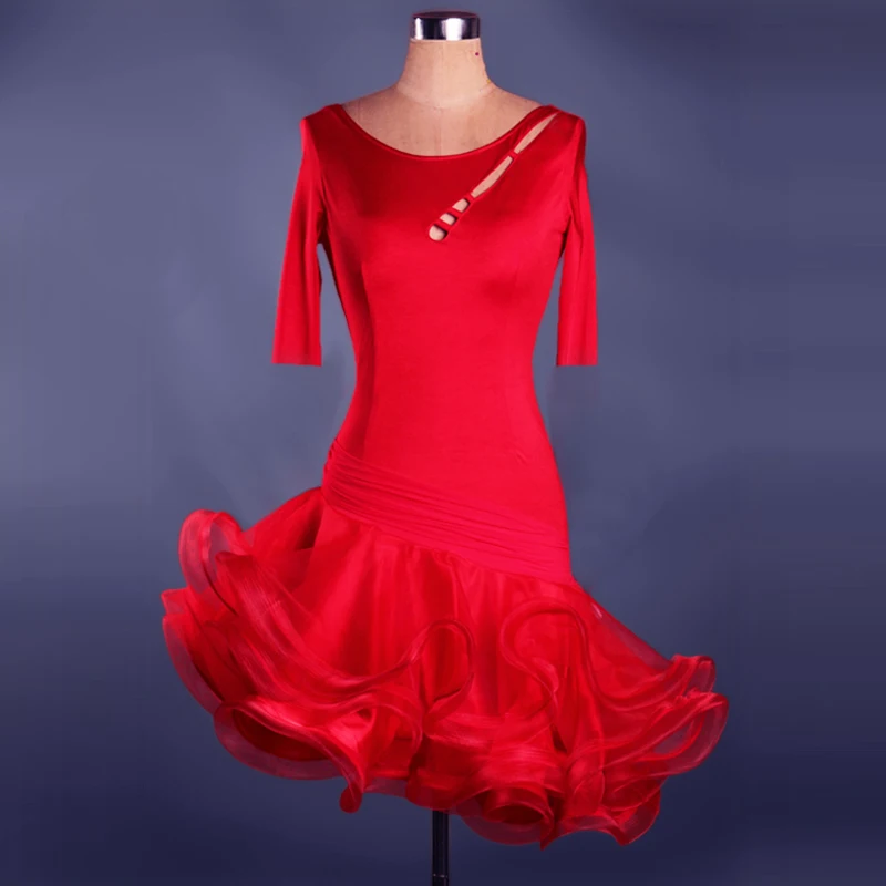 Платья по бальным танцам латина