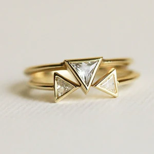 China Factory Wholesale American and European Styles Trendy 925 Sterling Silver 18K Gold Plated Stamp Triangle Rings for Women