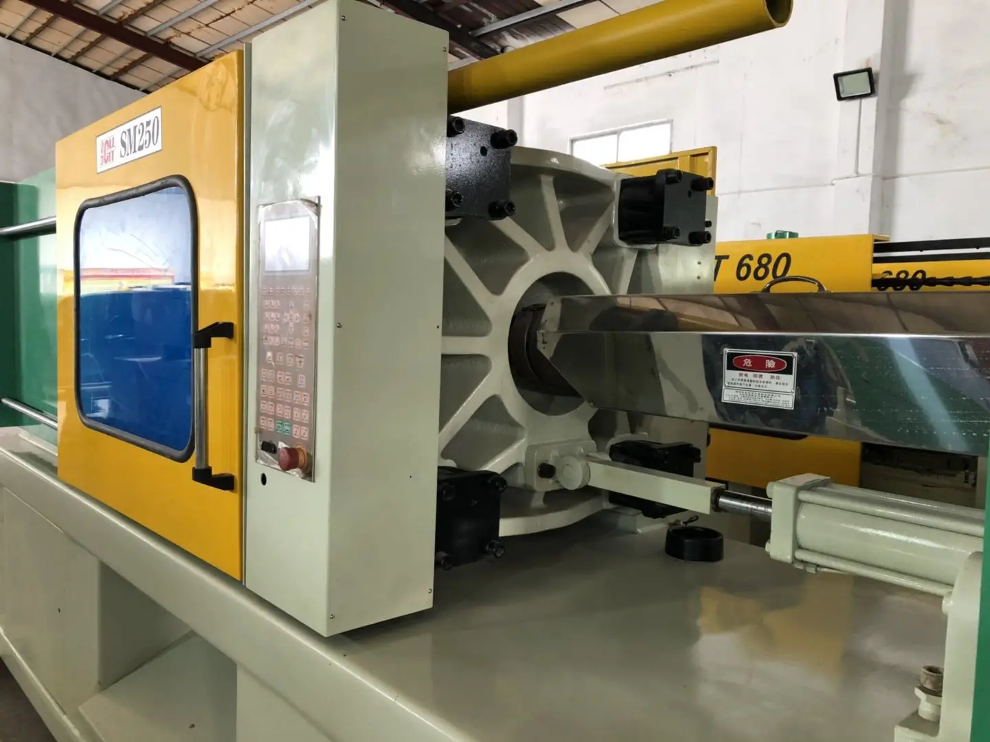 
 50-650 тонн, Тайвань, маленькая пластиковая литьевая машина для литья под давлением, цена  