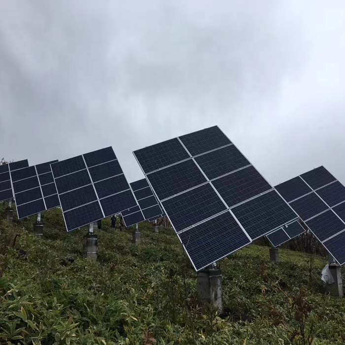 Нормальная спецификация и 120 Вт/DC24V Выходное напряжение (V) солнечный трекер