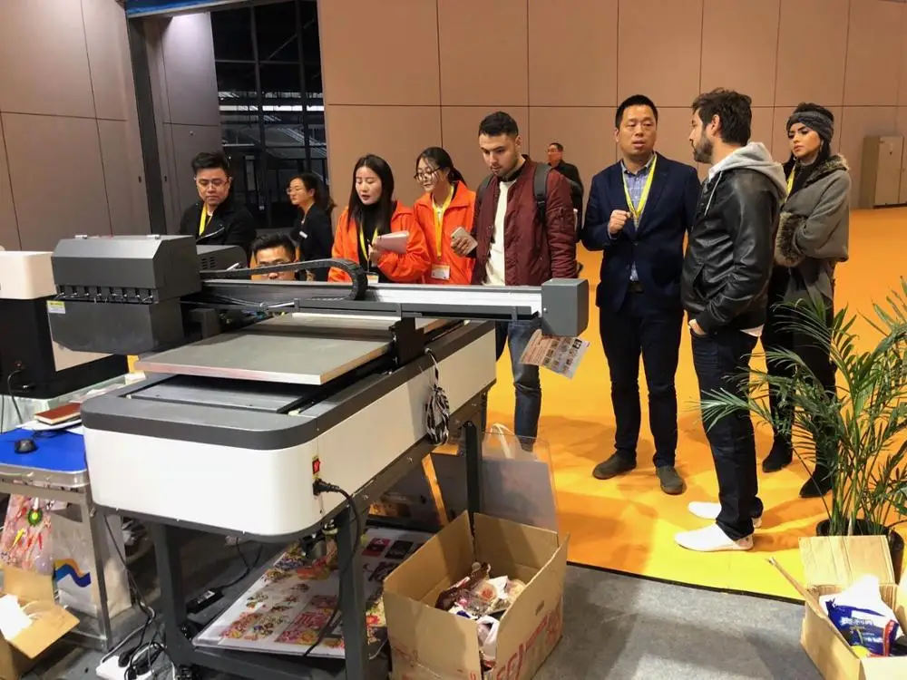 
Китайская Фабрика 6090 УФ планшетный печатный станок в наличии Funsun надежный поставщик 