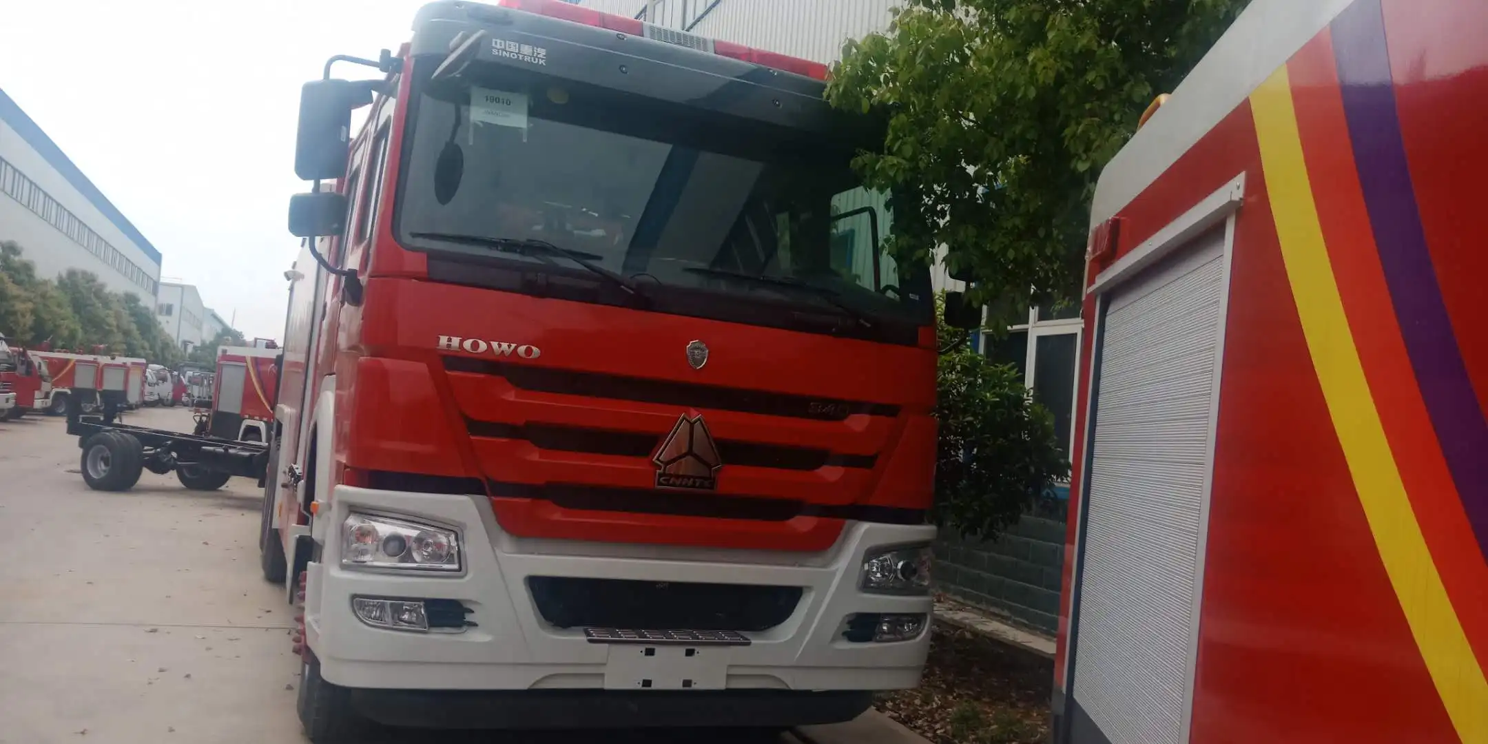 Хорошее качество Sinotruk howo 6x4 10000L-15000L тяжелый спасательный резервуар для воды, пожарная машина для продажи