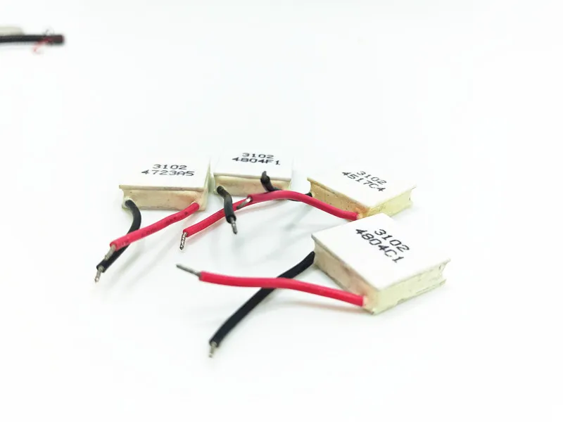 Оборудование для салонов красоты Термоэлектрический охладитель Пельтье TES1-03102 мини 15*15 мм Низкое энергопотребление 3V2A, и он имеет высокую эффективность Пельтье Elemente модуль