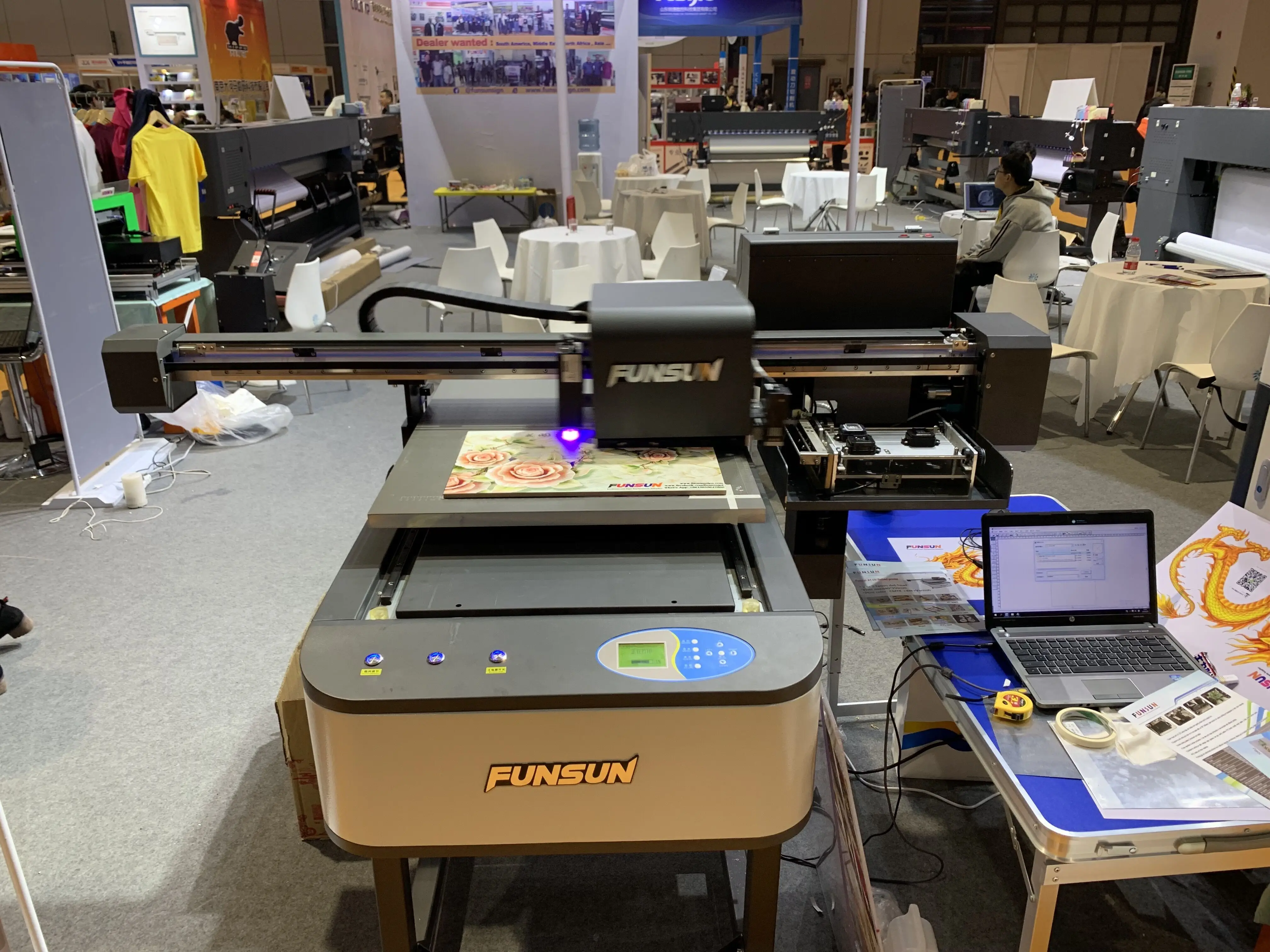 
Китайская Фабрика 6090 УФ планшетный печатный станок в наличии Funsun надежный поставщик 