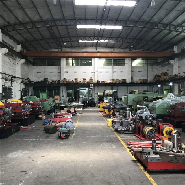 Несколько автоматических болтов и гаек машина для производства винтов от производителя