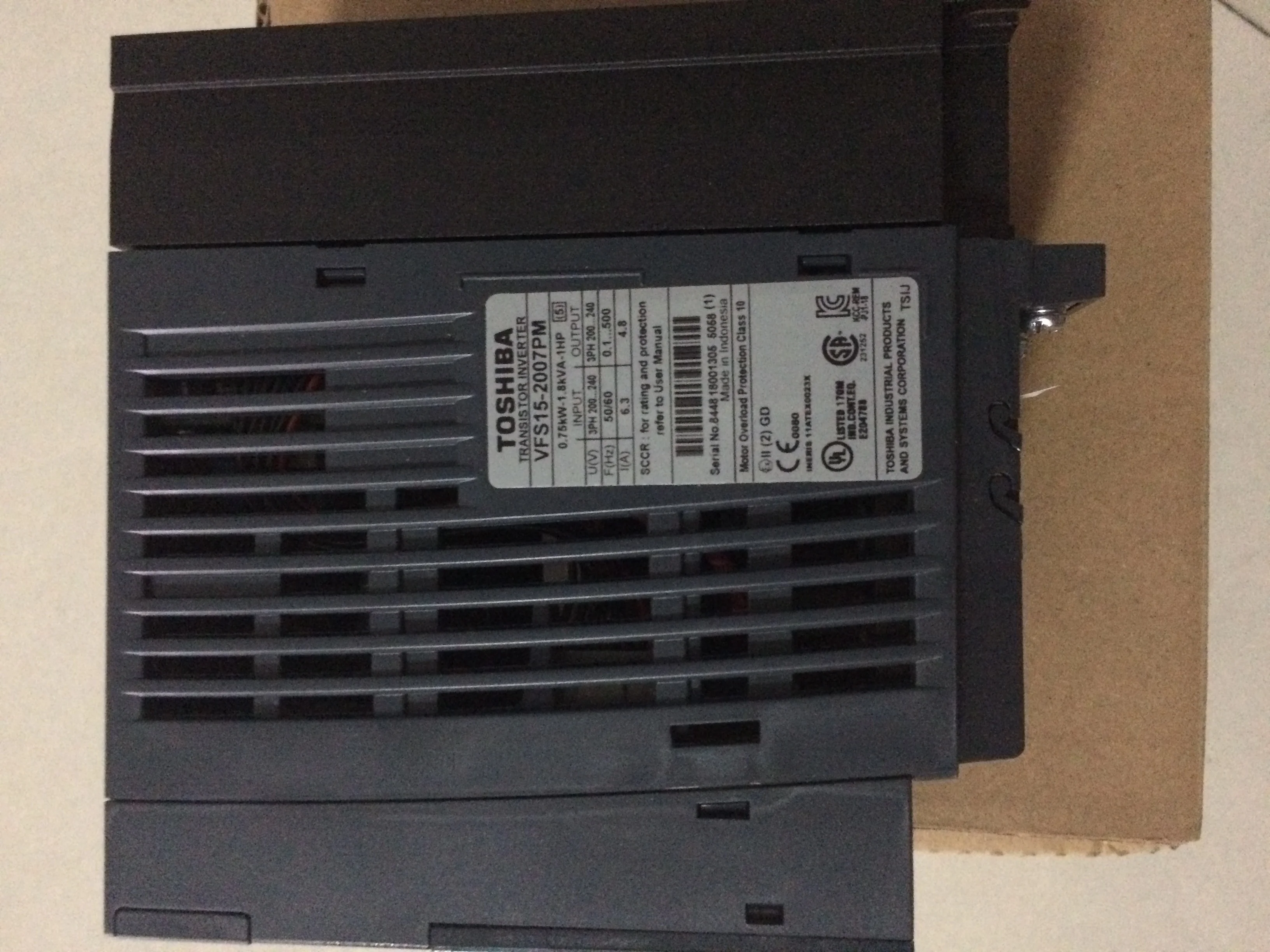 東芝 多機能・小形インバータ VFS15-2037PM ① - 工具、DIY用品