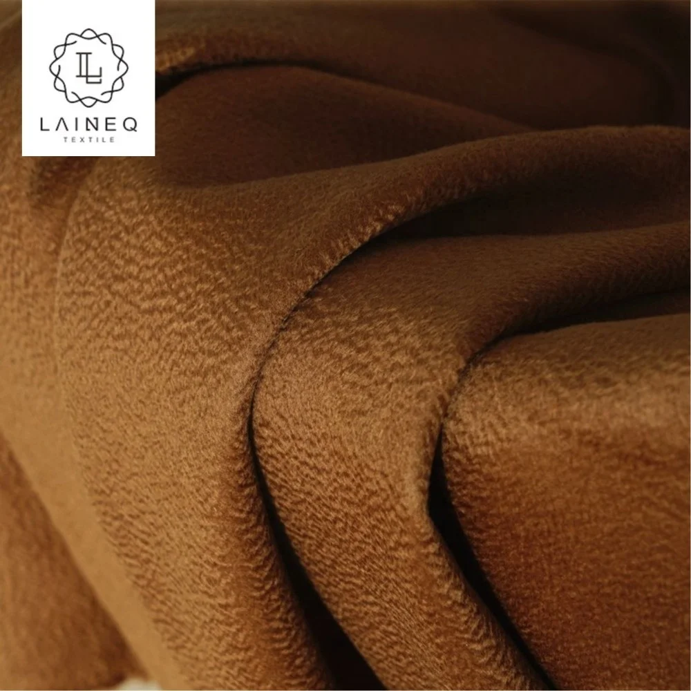 
 Двусторонняя 100% шерстяная ткань карамельного цвета С ВОЛНИСТЫМ ЭФФЕКТОМ  