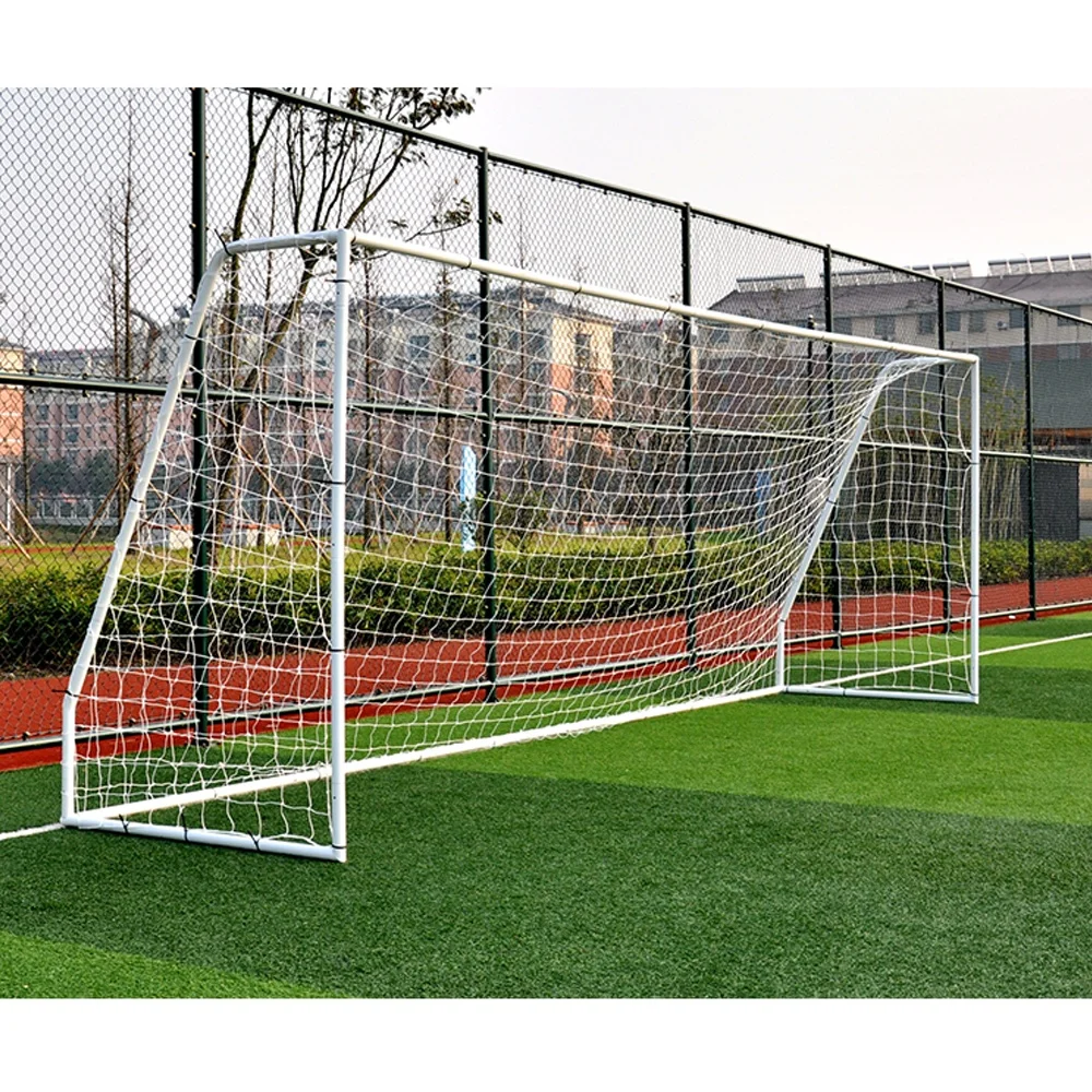 Ворота в спорт. Футбольные ворота. Ворота футбольные металлические. Металл для футбольных ворот. Травмоопасные футбольные ворота.