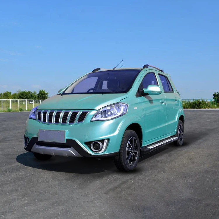 
Подержанный автомобиль с правым рулем и солнечной батареей 