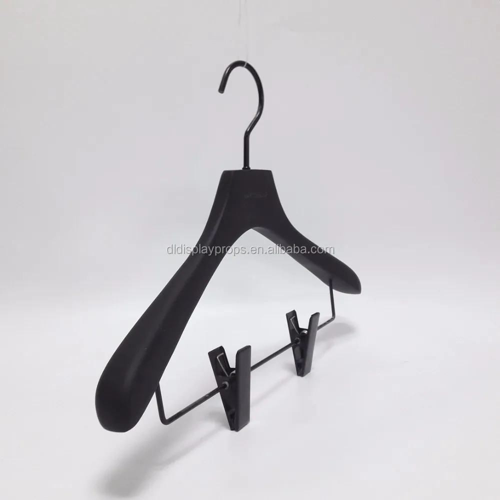 DL1380W рубашка одежды и отель использовать роскошную одежду деревянные вешалка и резиновое покрытие вешалка для костюма
