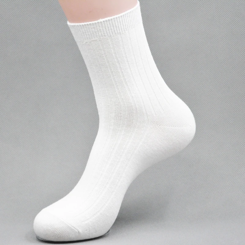 Фото белых носков