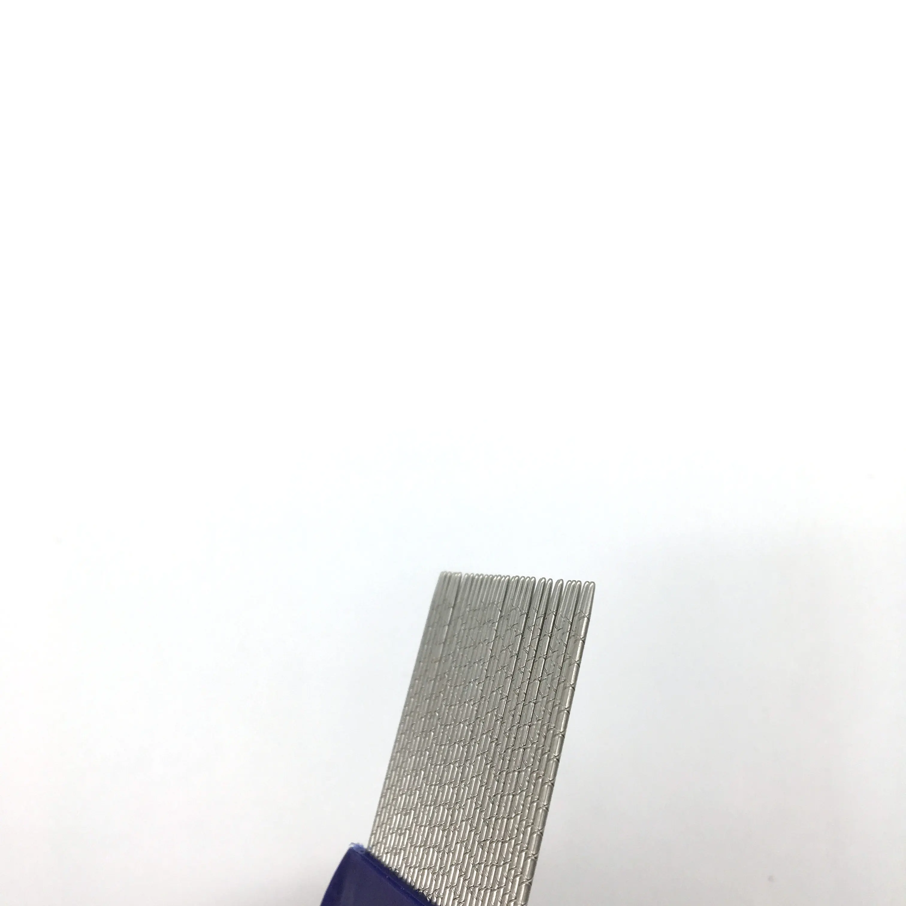 Пластиковая ручка с двойными канавками, шпильки из нержавеющей стали, гребень для удаления блох со вшей и насекомых с лупой