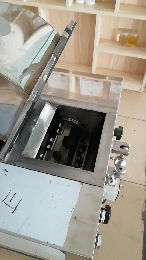 Машина для измельчения листьев конопли и цветов