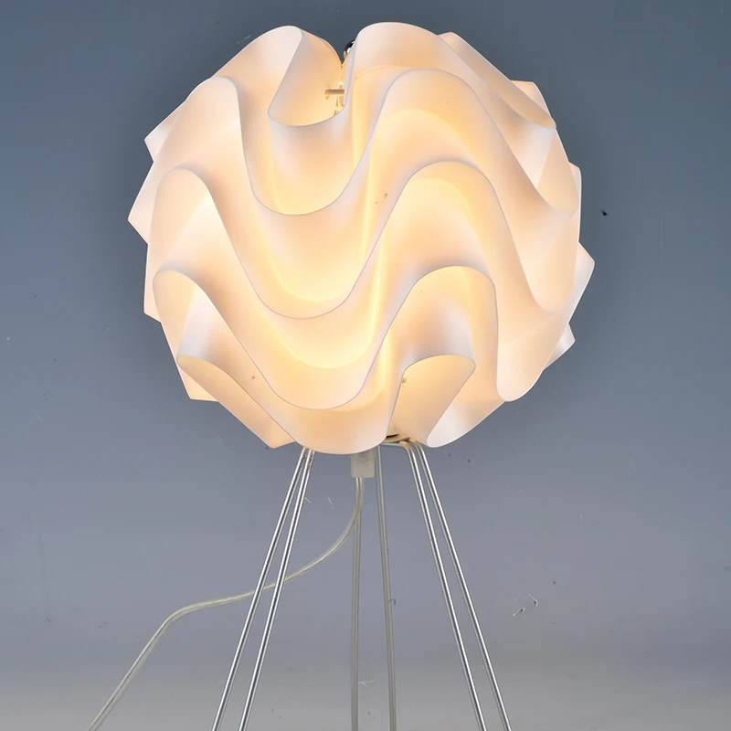 Factory Price Colorful PP Polypropylene Material Flower Style Lampshade and Table Lamp