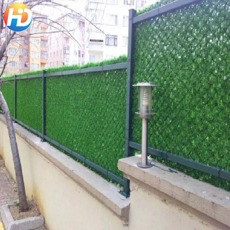 Decorative Artificial Grass Fence With Nonflammable Chain Link Fence