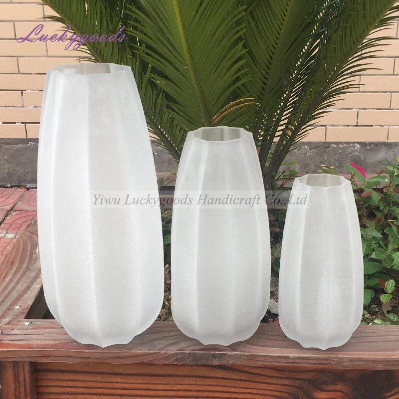 Оптовая продажа с завода LHP079 ваза из матового белого стекла ручной работы для украшения дома