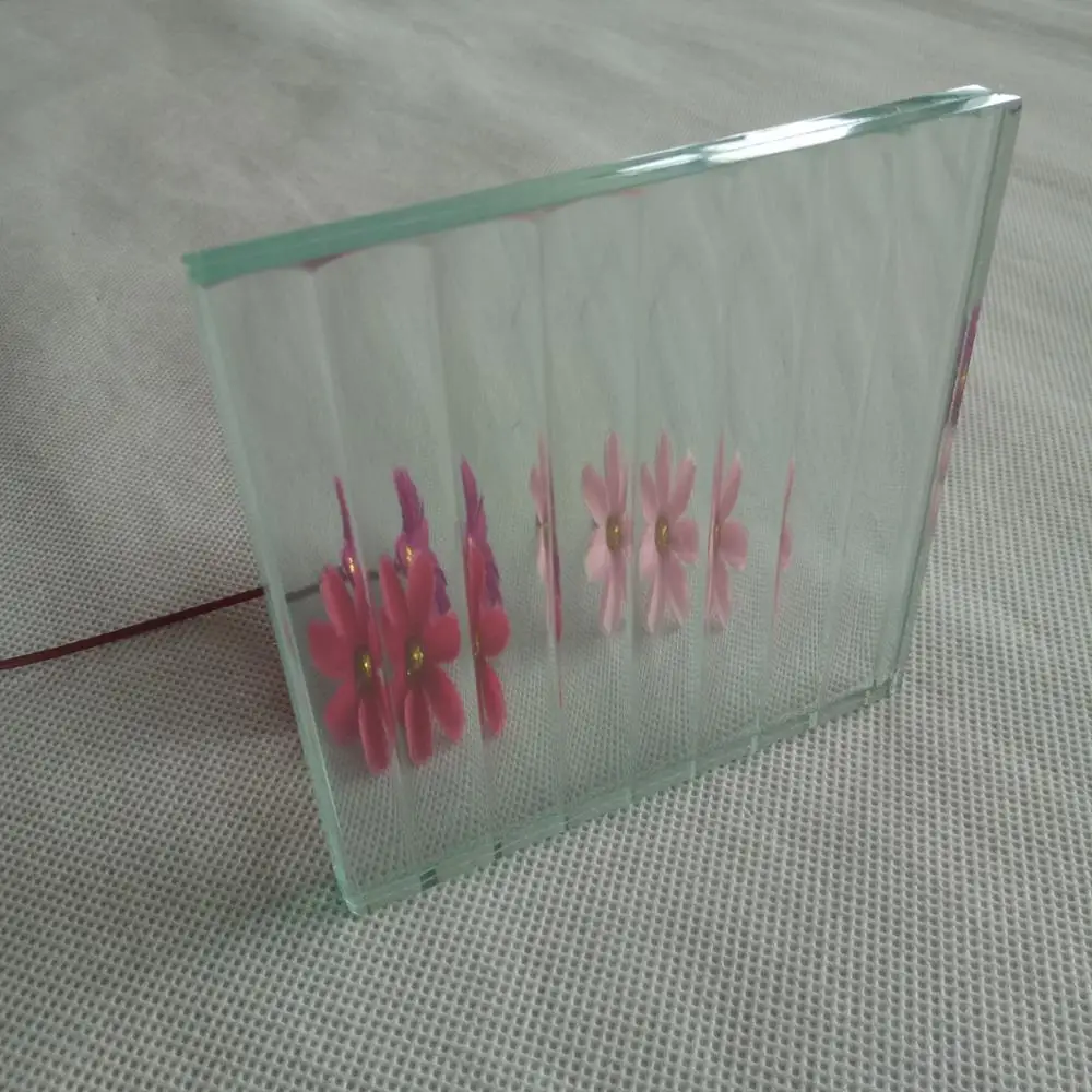 Unbreakable Fluted Glass Sheets Decorative Fluted Laminated Glass Partition