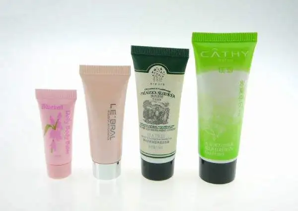 
 Автоматическая машина для наполнения и запечатывания пластиковых труб  