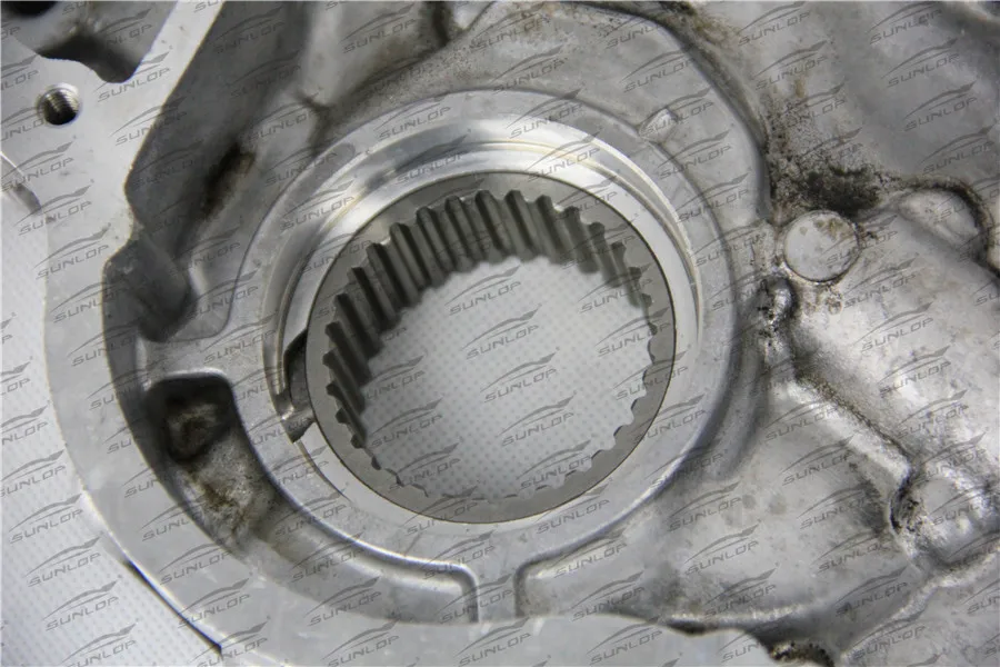 Hiace engine parts 11311-54052 Timing Gear Case Sub 5LE SUNLOP #000628 high quality cheap commuter van quantum auto parts
