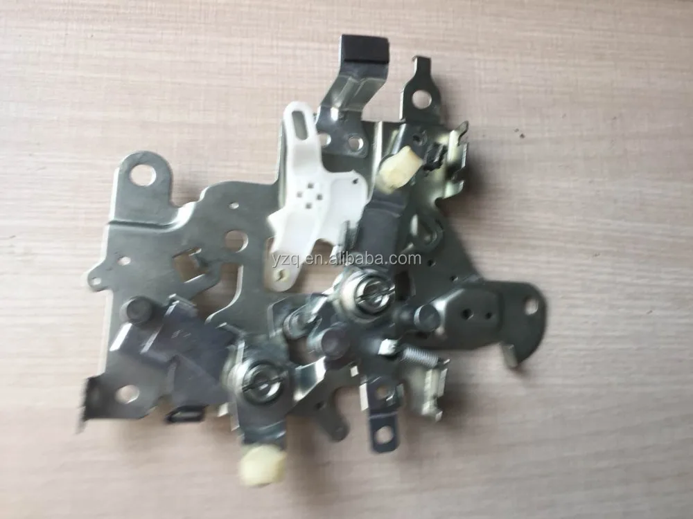 69640-26340 for Hiace Slide Door Lock Remote Control Auto Parts