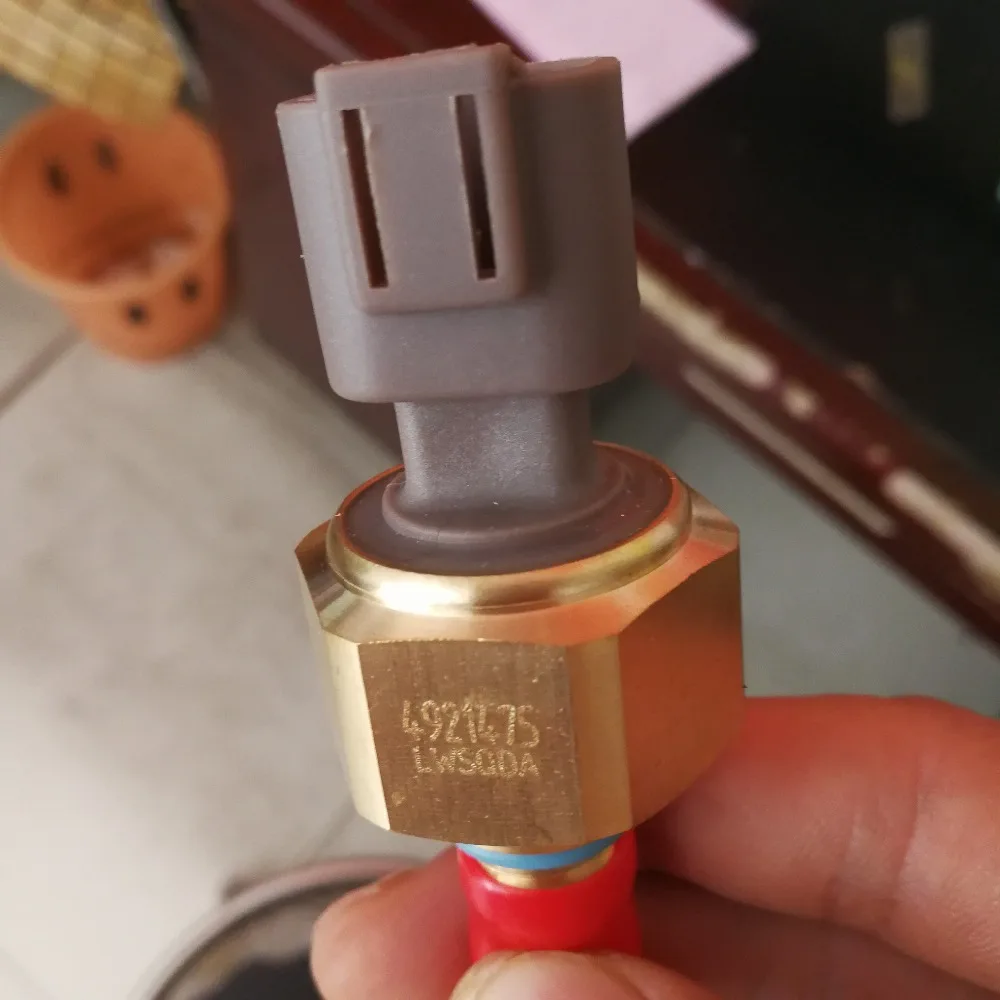 X15 ISX15 QSX15 Cummins Engine Part Pressure Temperature Sensor 3331231 3331230 3417185 4921475