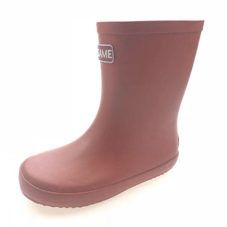 inexpensive rubber boots