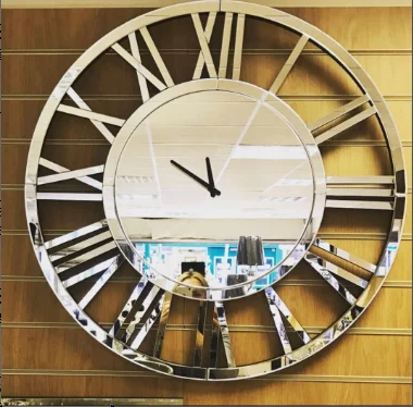 Часы и зеркало анализ. Зеркало с часами. Декор часов зеркальными вставками. Часы Howard Miller 625-631 Avante. Встроить часы в зеркало.