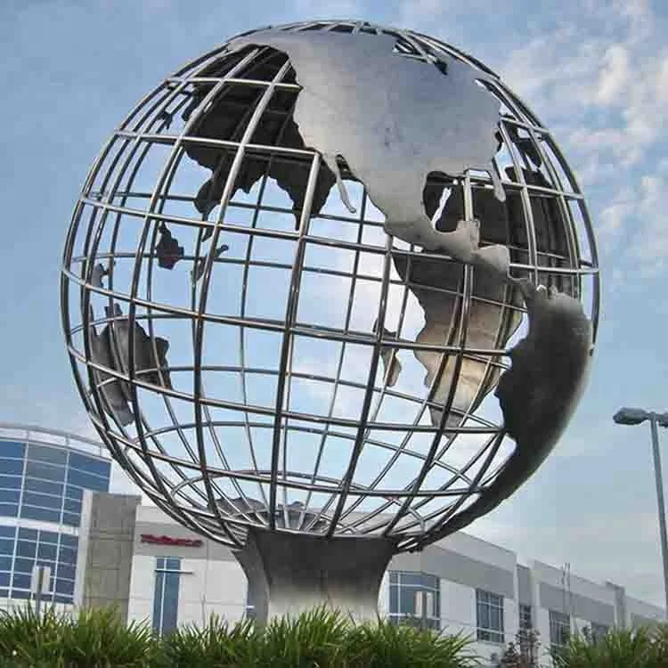 Шар в виде земли. Скульптура Глобус. Скульптуры из металла Глобус. Здание в виде шара. Земля в виде шара.