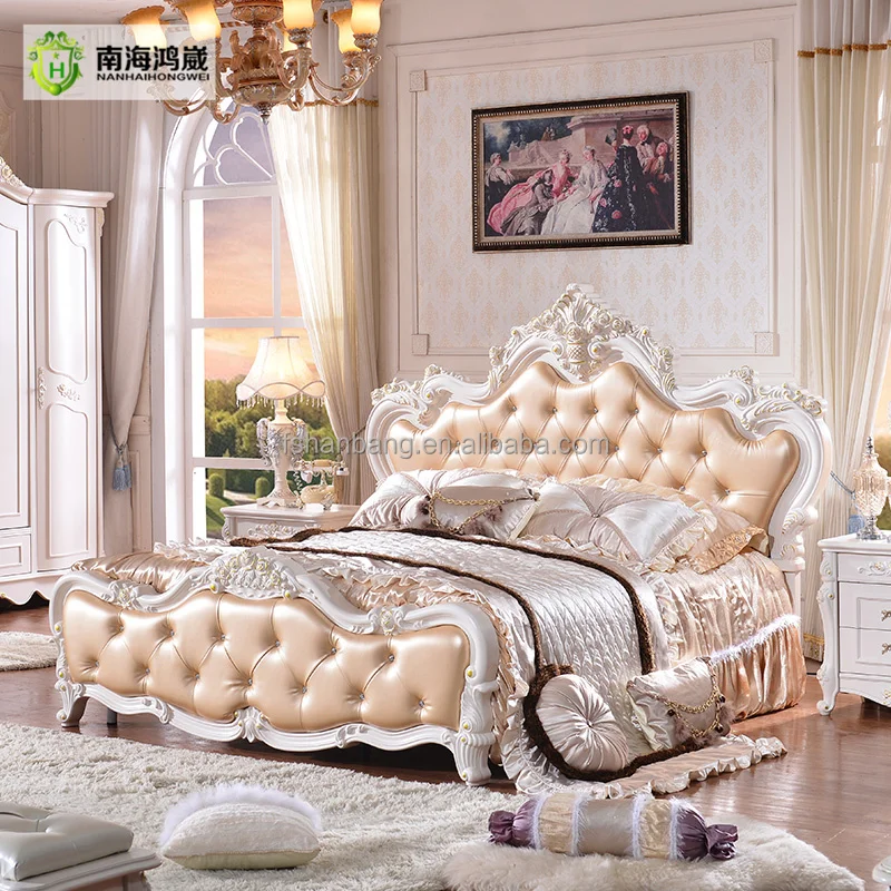 Modern Carved Wooden Bedroom Furniture Set - Elegant Panel Design