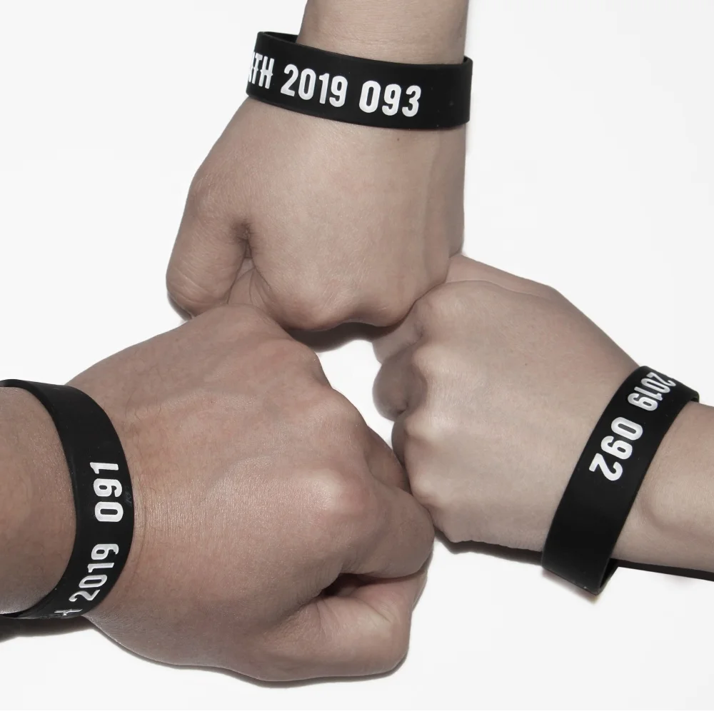 Factory supply sport team silicon wristband with customize numbering