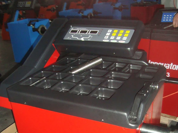 Automatic Car Used Tire Balancer for Sale for Tire Balancing IT641