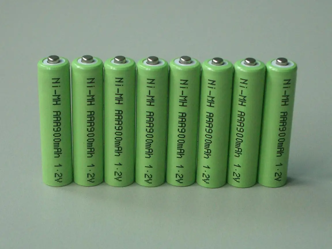 Rechargeable NiMH AAA Battery: 1.2 V, 900 mAh, 1 cell