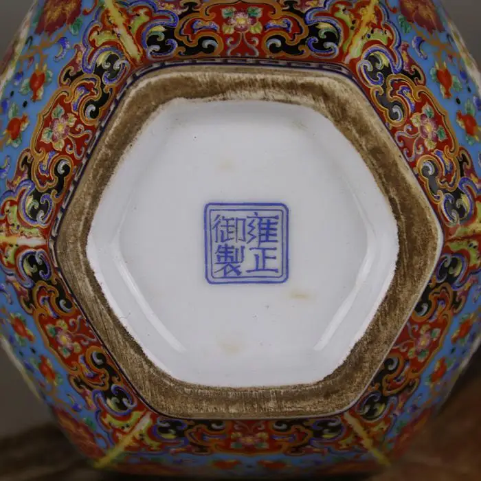 Elegant Chinese Qing Dynasty Color Enamel Painted Porcelain Ceramic Flower Vase for Collection