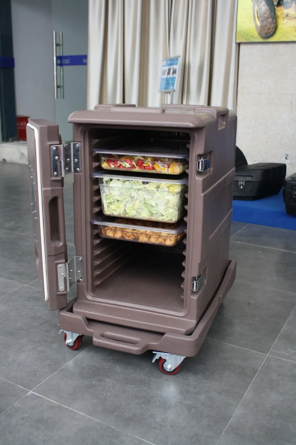 Hotel 116l Electric Food Transport Carts Perfect For Hot Meal Service
