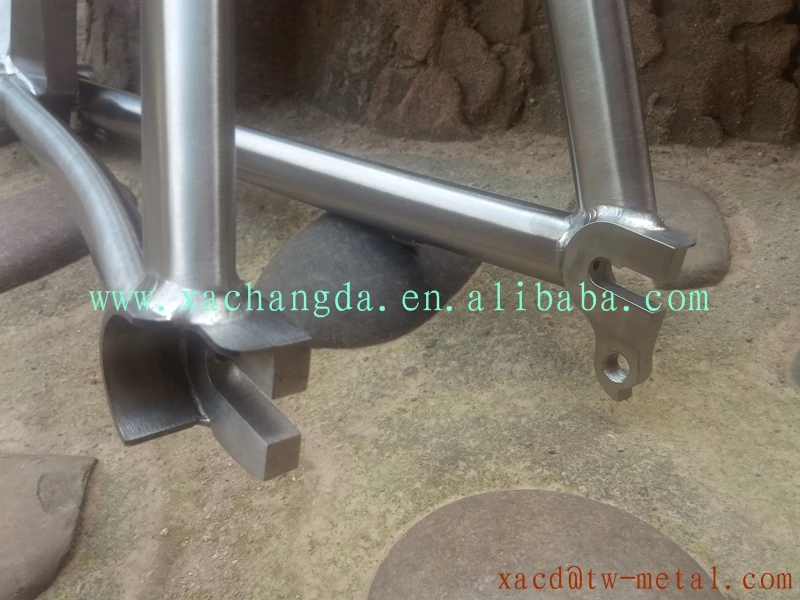 Special Design Titanium 700C TT Bicycle Frames Road Bikes with Premium Features