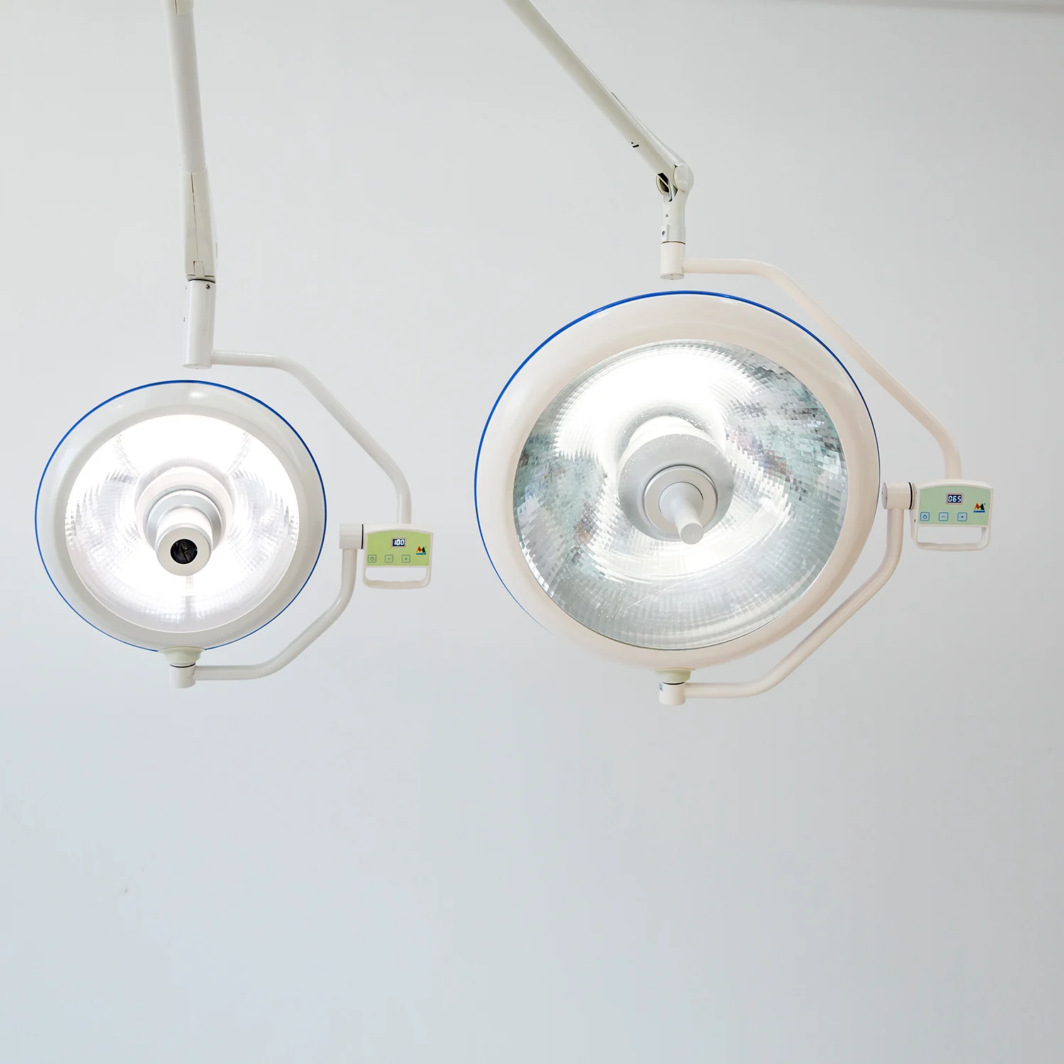 MICARE E700/500 Overall Double Dome LED Ceiling  Surgical Light LED Operating Light LED OT Light details