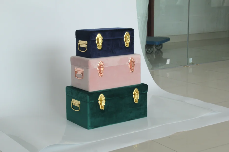 Set of 3 Velvet Trunk Box with Gold Accessories