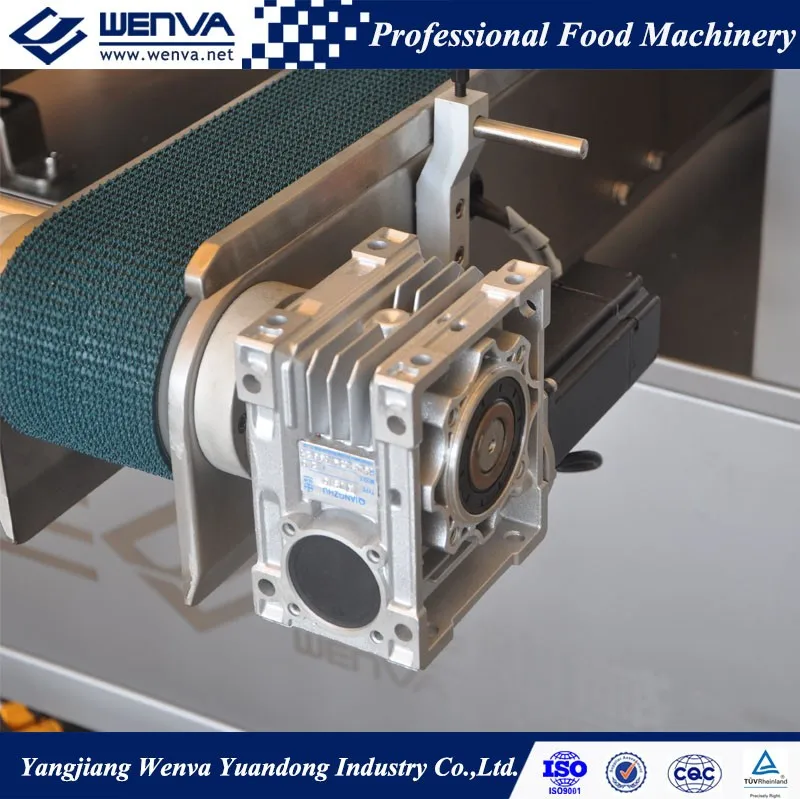 
Небольшая машина для украшения тортов для хлебобулочной пекарни 