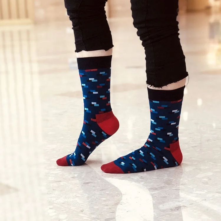 XIANGHUI TOP Colorful Comfy Personalized Funny Knee High Socks for Men
