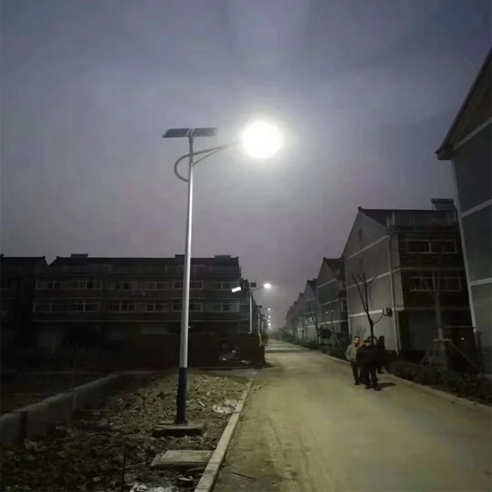 Заводская цена Проектная лампа на солнечной батарее MPPT контроллер 30 Вт-80 Вт отдельный Солнечный светодиодный уличный фонарь