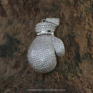 Full Bling Diamond Iced Out Pendant Necklace Gold Plated Fashion Jewelry Glove Pattern Design Copper Material Zircon Main Stone