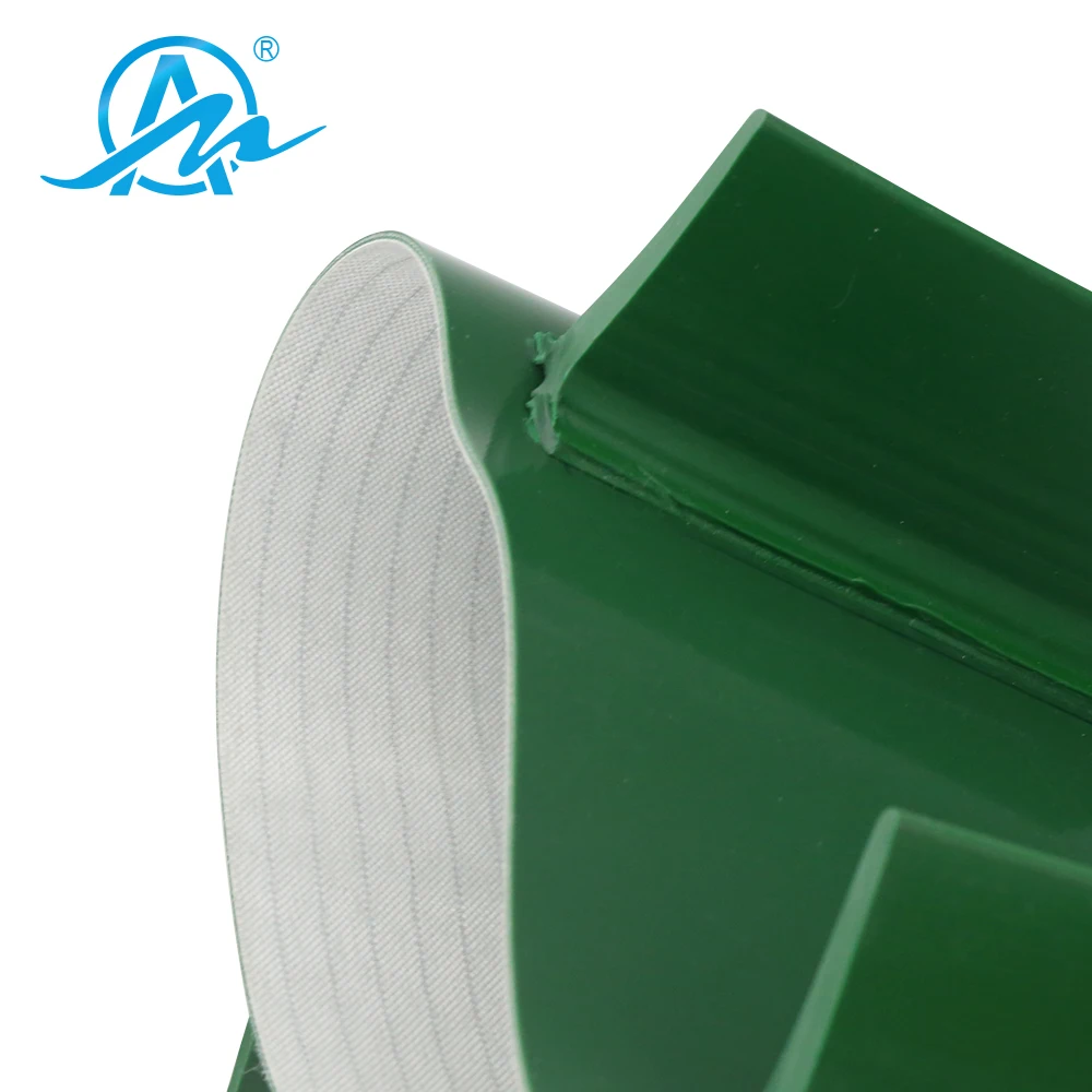 Зеленый ПВХ перегородки конвейер используемый в обрабатывающей промышленности