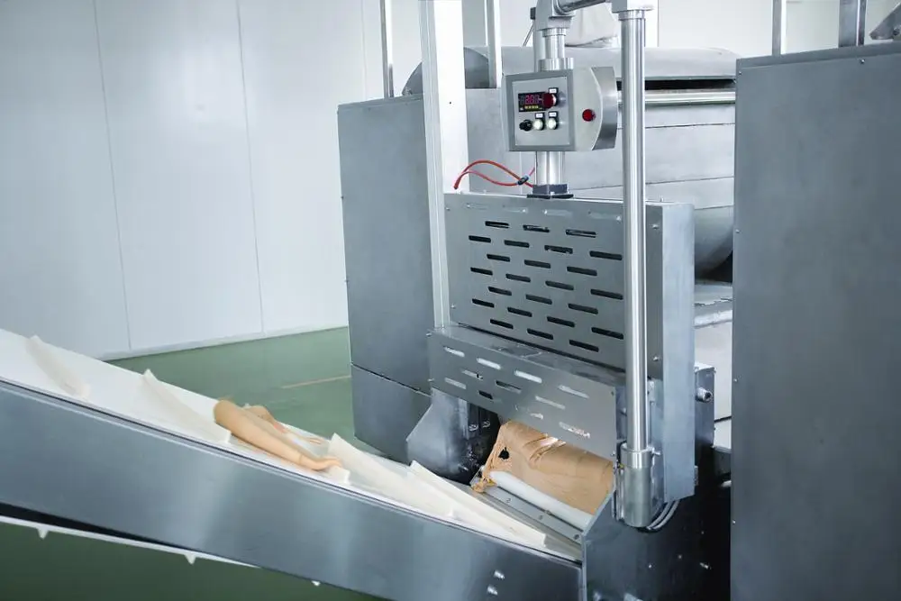 SINOBAKE  Biscuit and Cookies Machine Production Line Dough Feeding System with Conveyor Automatic