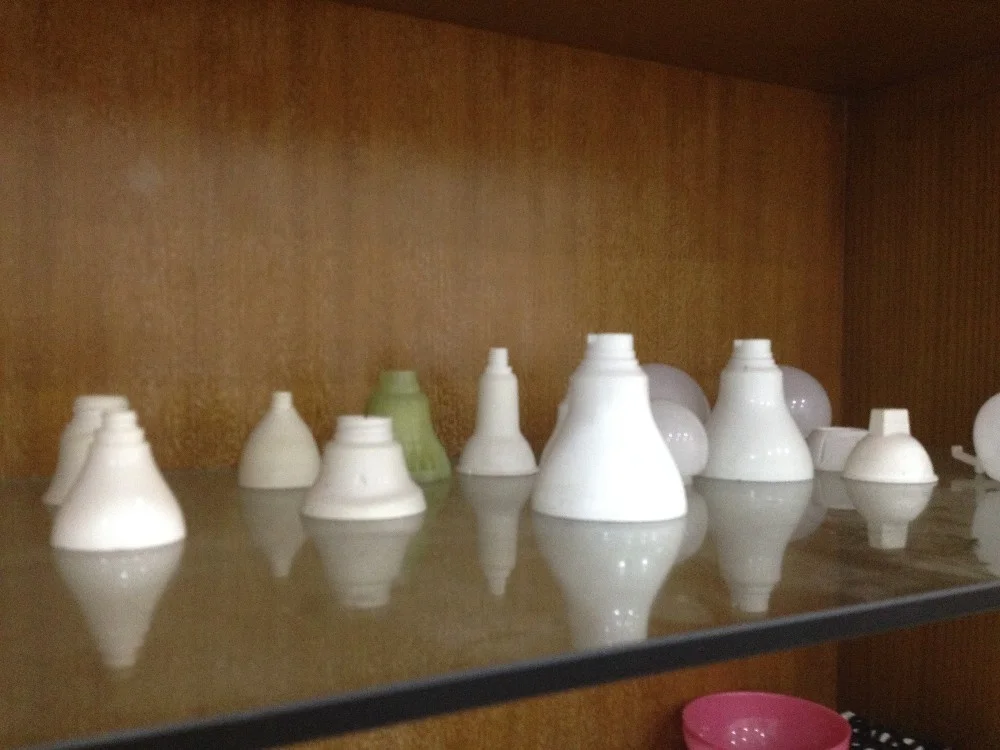 
 Полностью автоматическая вертикальная машина для литья LED лампа держатель делая машину, светодиодные лампы литьевой машины, LED Housing-HM-120T-LR3  