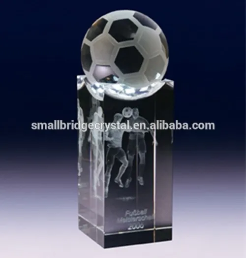 Trophée de football en cristal gravé au laser pour souvenirs d'événements sportifs