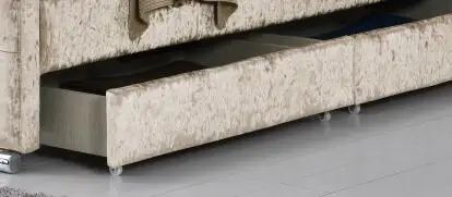 Светодиодная кровать из серебристой дробленой ткани с хрустальными кнопками по самой низкой