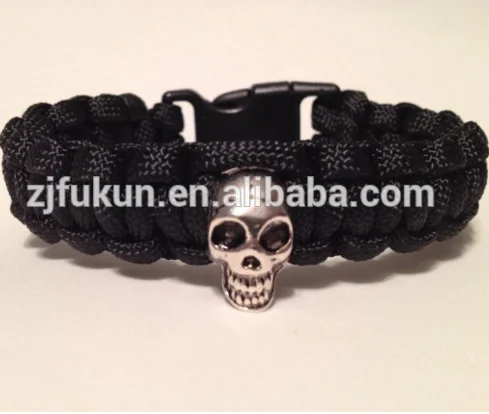 550 paracord bracelet with 3 skull beads 