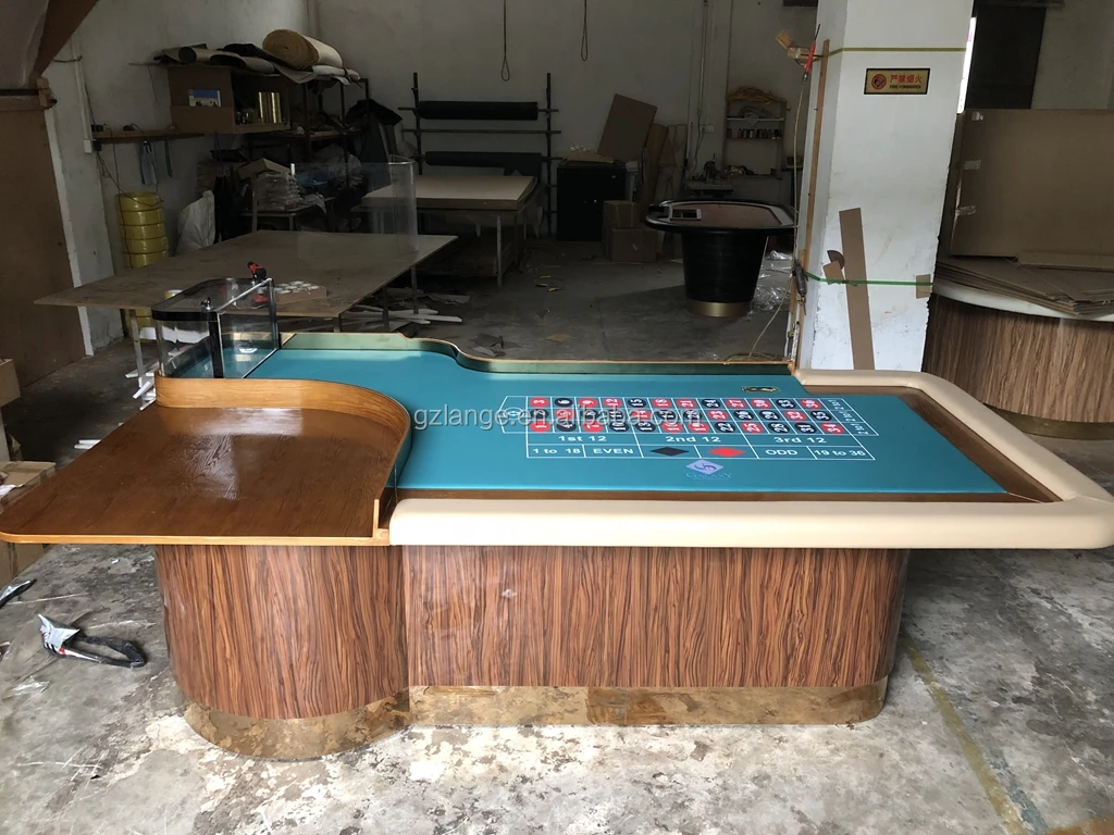 Deluxe Casino Professional Gambling Roulette Table With Custom Layout