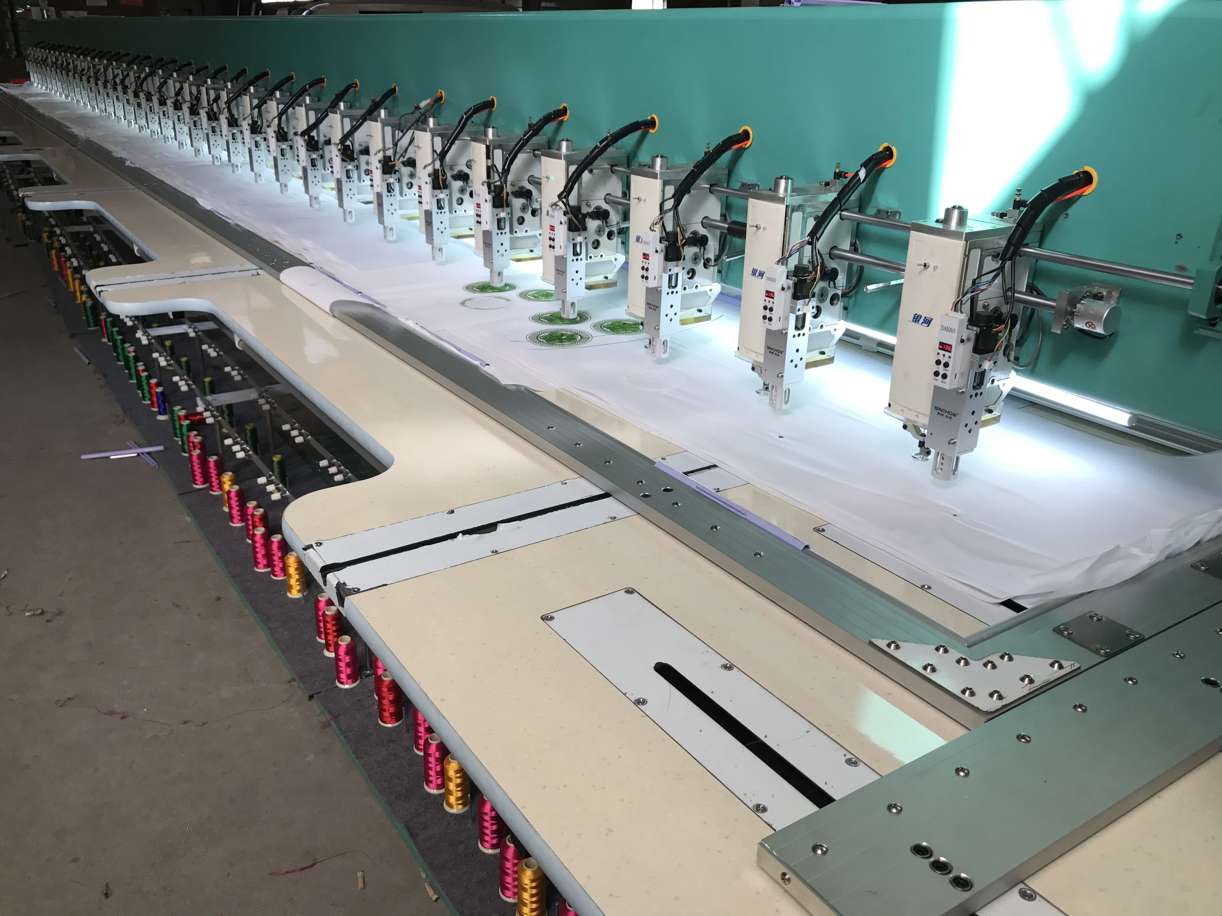 HIGH SPEED 34 HEAD CHENILLE EMBROIDERY MACHINE