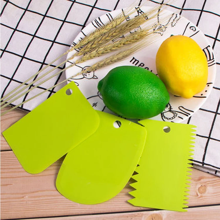 3 Pcs Plastic Dough Icing Fondant Scraper Cake Plain Smooth Jagged Edge Spatula